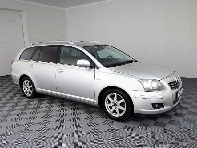Image of Toyota Avensis 2.2 130kW