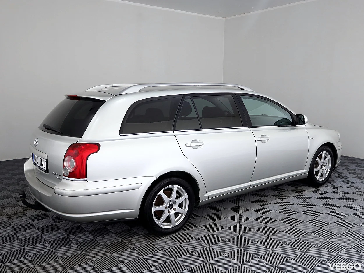 Toyota Avensis 2.2 130kW