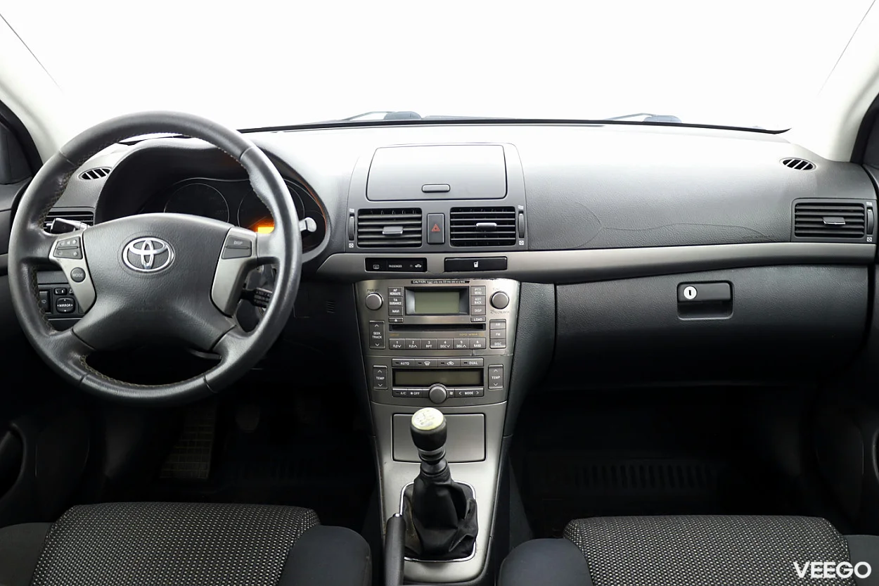 Toyota Avensis 2.2 130kW