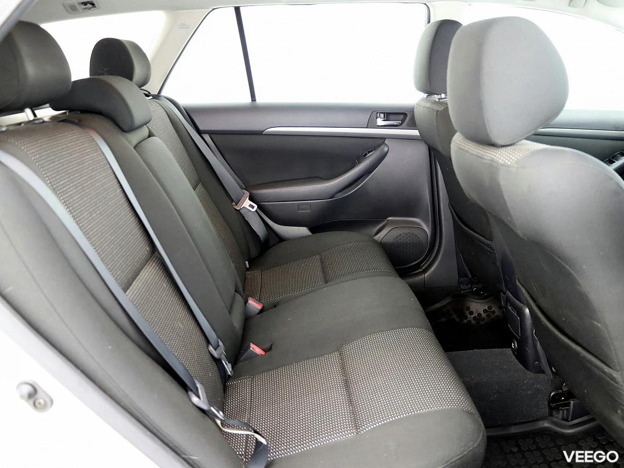 Toyota Avensis 2.2 130kW