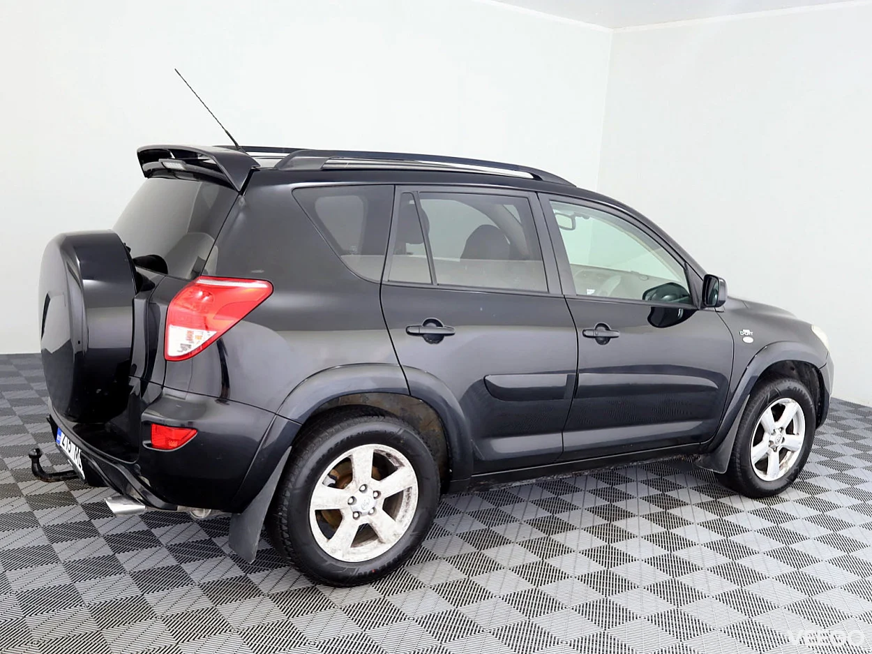 Toyota RAV4 2.2 130kW