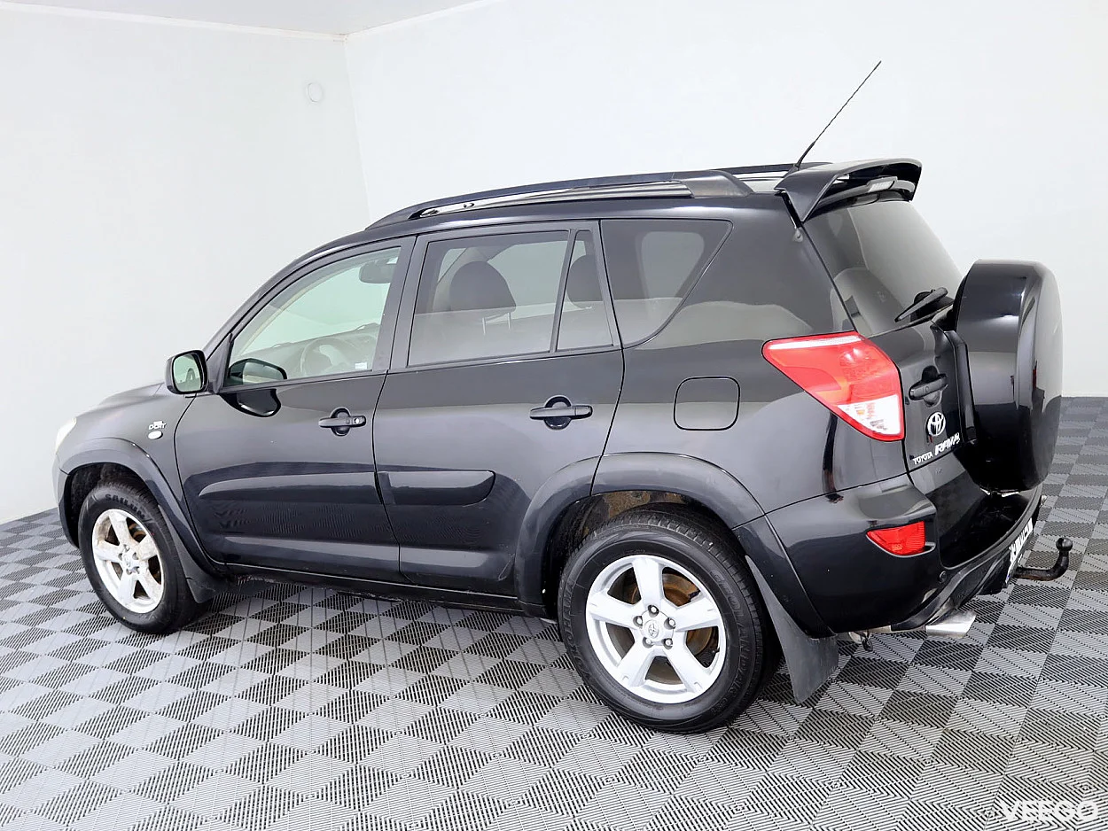 Toyota RAV4 2.2 130kW