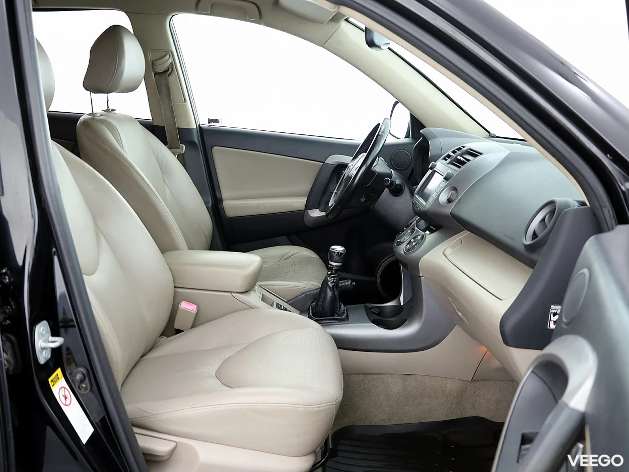 Toyota RAV4 2.2 130kW