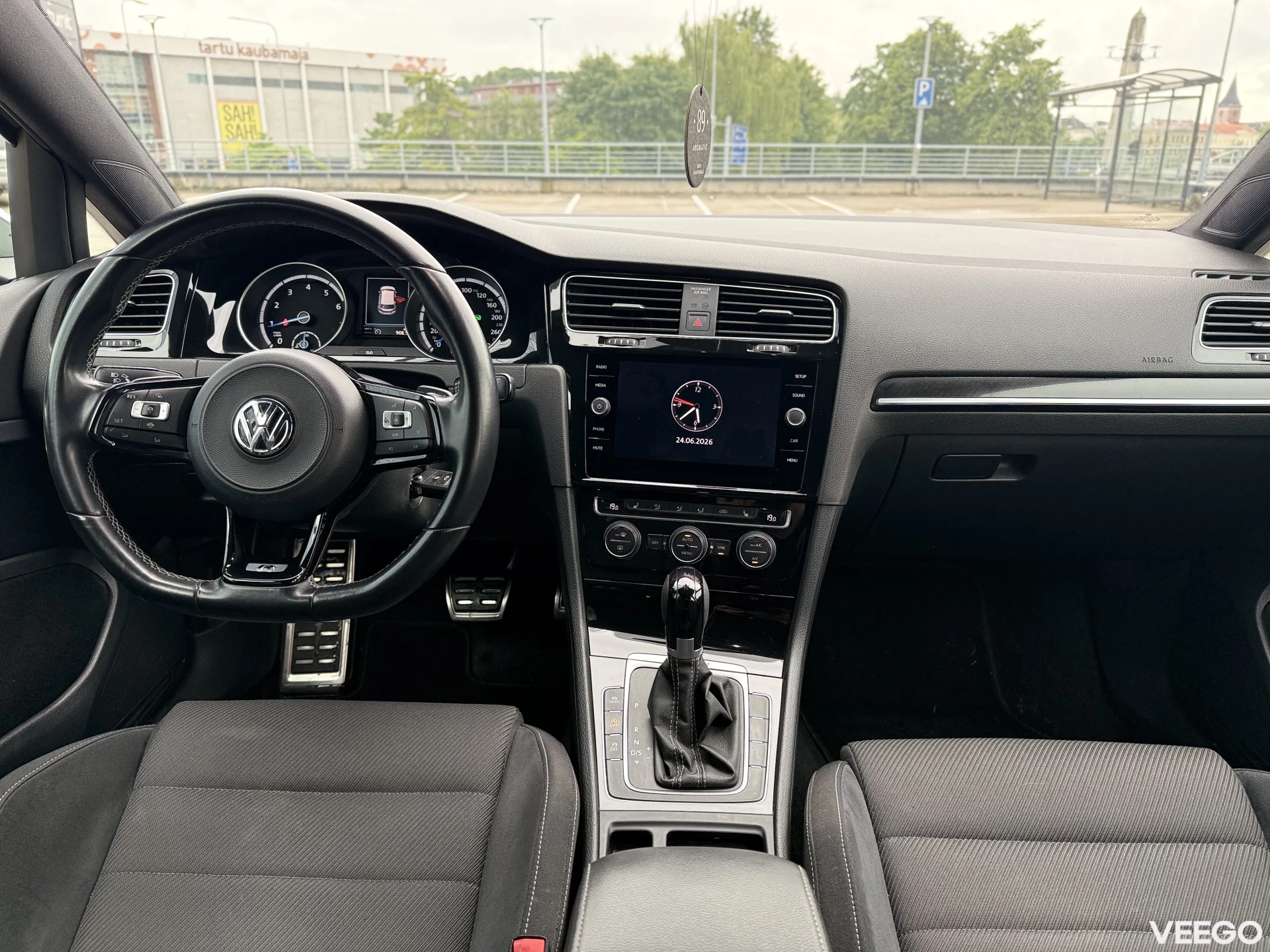 Volkswagen Golf R GOLF R 2.0 221kW