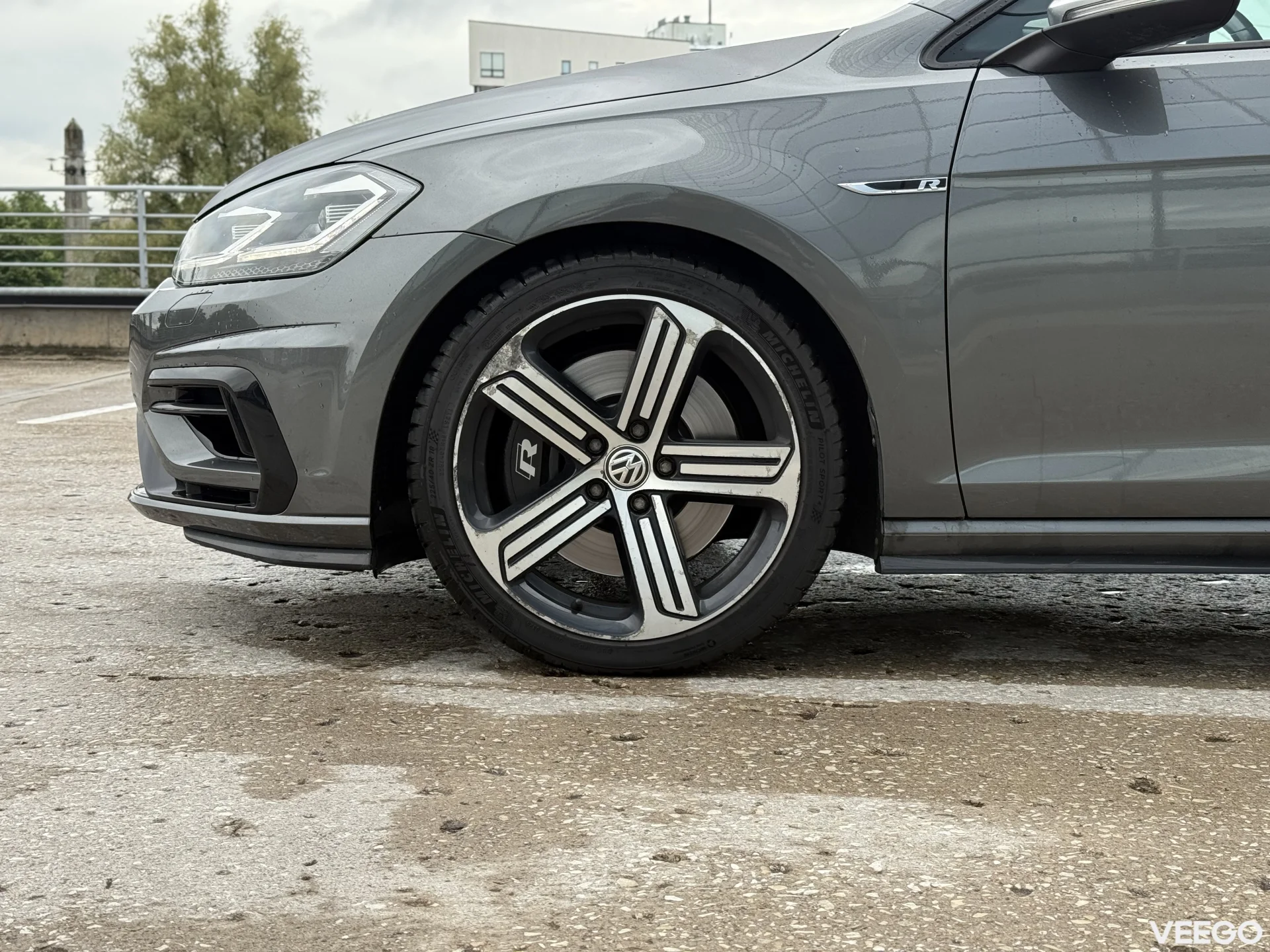 Volkswagen Golf R GOLF R 2.0 221kW