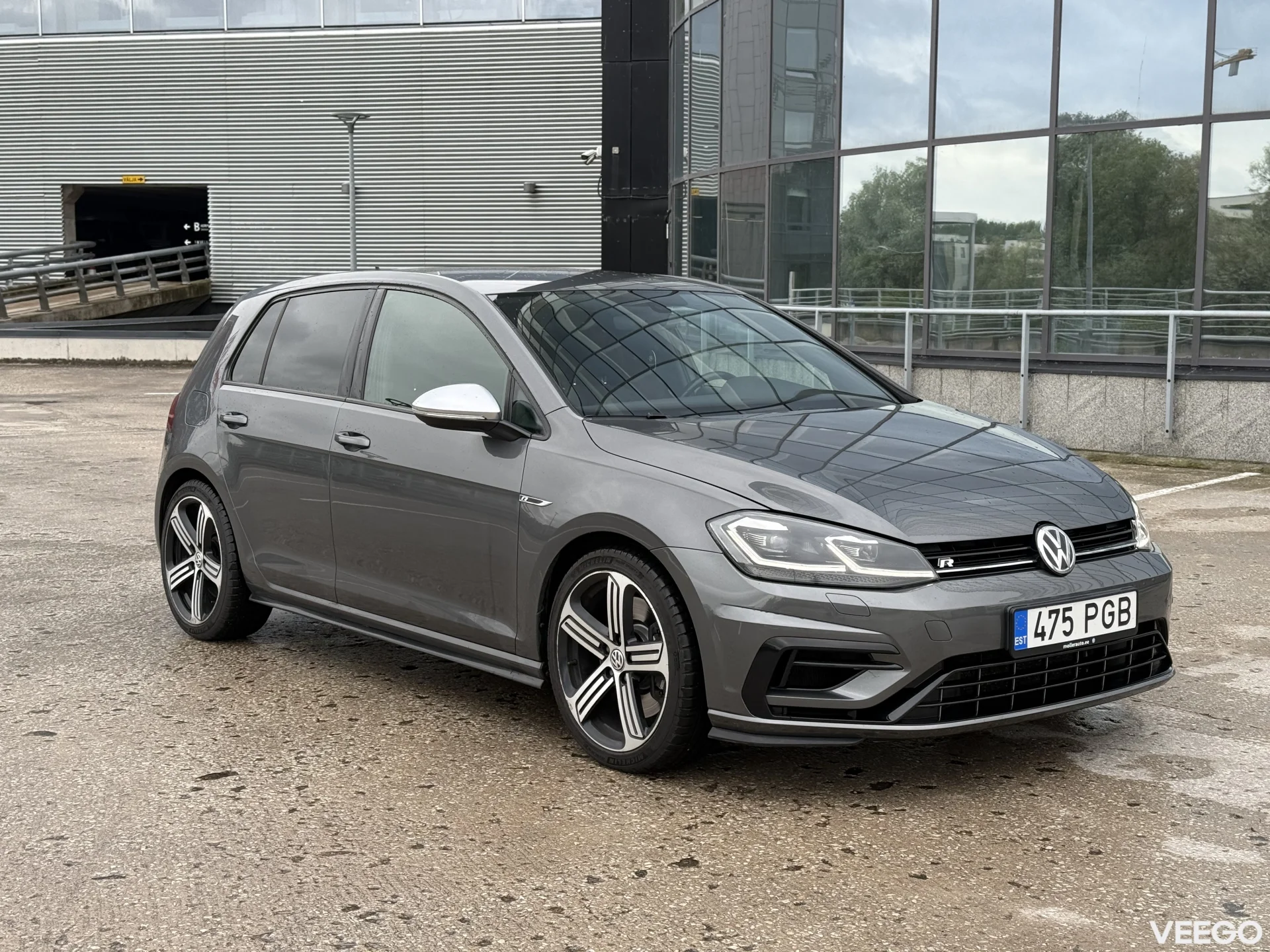 Volkswagen Golf R GOLF R 2.0 221kW