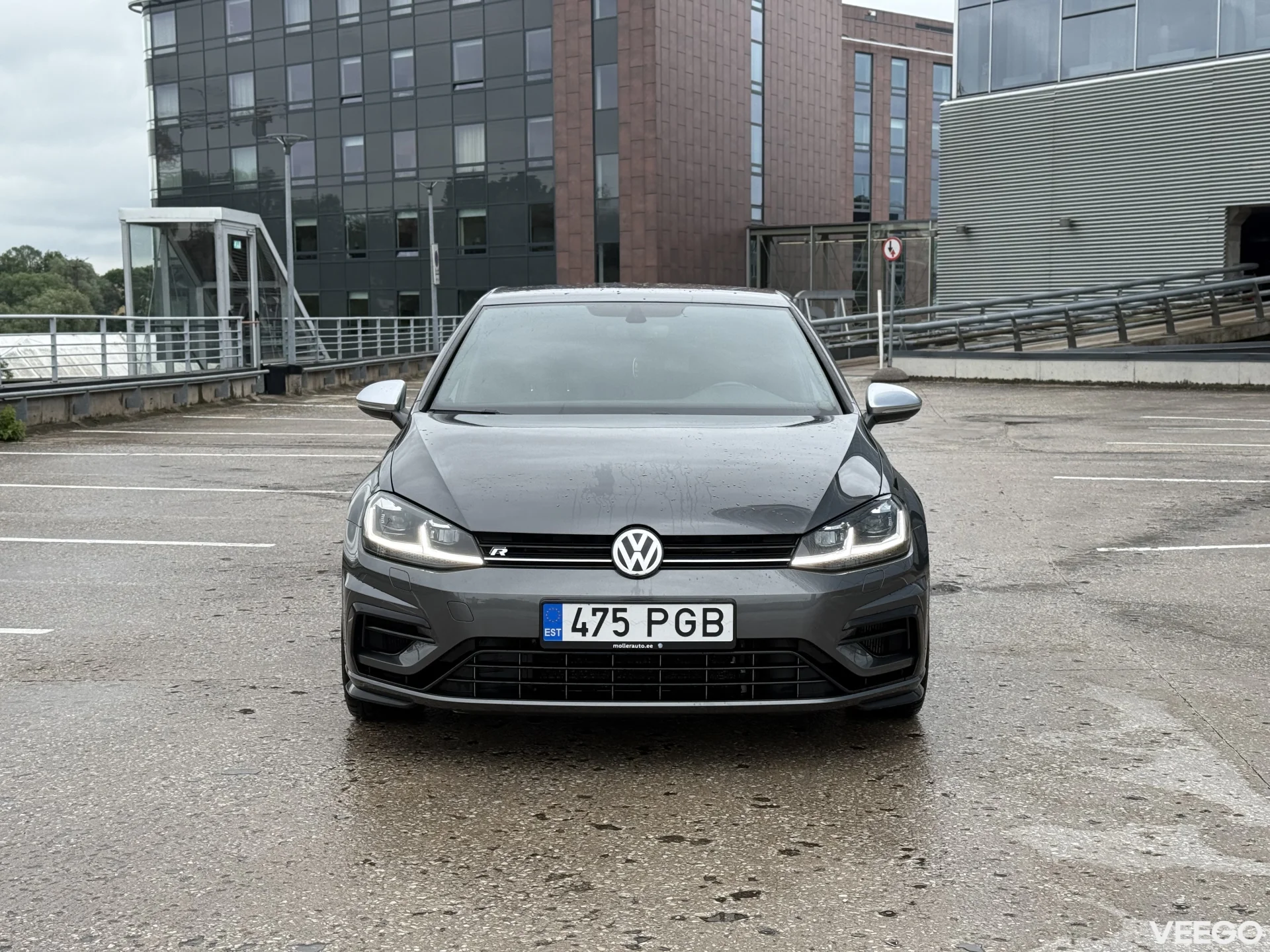 Volkswagen Golf R GOLF R 2.0 221kW