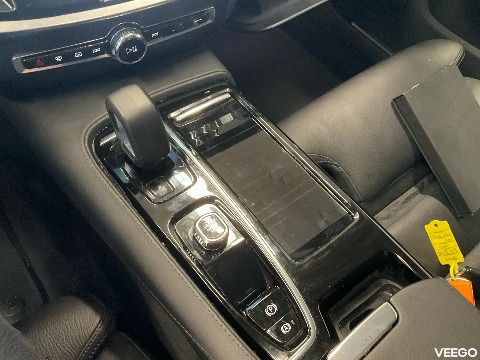 Volvo V60 T6 Recharge Plus Dark AWD 2.0 257kW