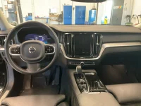 Volvo V60 T6 Recharge Plus Dark AWD 2.0 257kW thumbnail