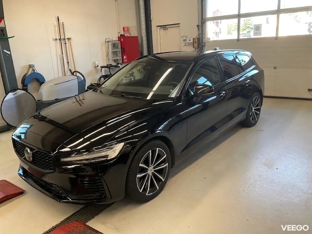 Volvo V60 T6 Recharge Plus Dark AWD 2.0 257kW