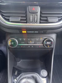 Ford Fiesta 1 74kW thumbnail