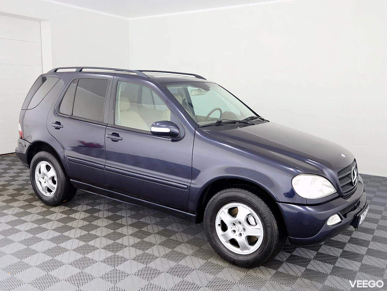 Mercedes-Benz ML270 2.7 121kW