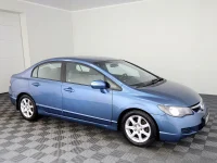 Honda Civic 1.8 104kW thumbnail