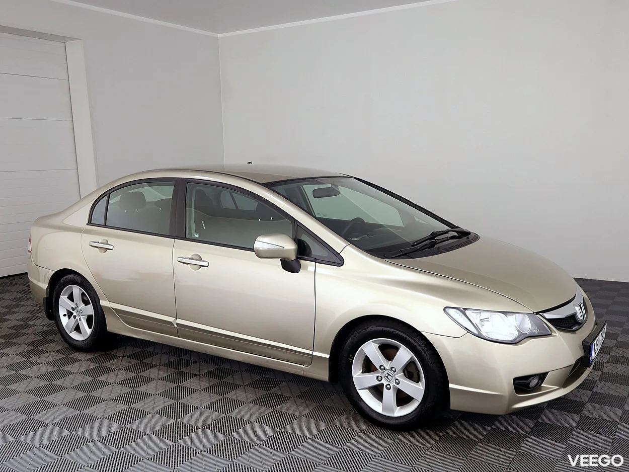 Honda Civic 1.8 104kW