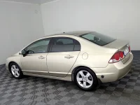 Honda Civic 1.8 104kW thumbnail
