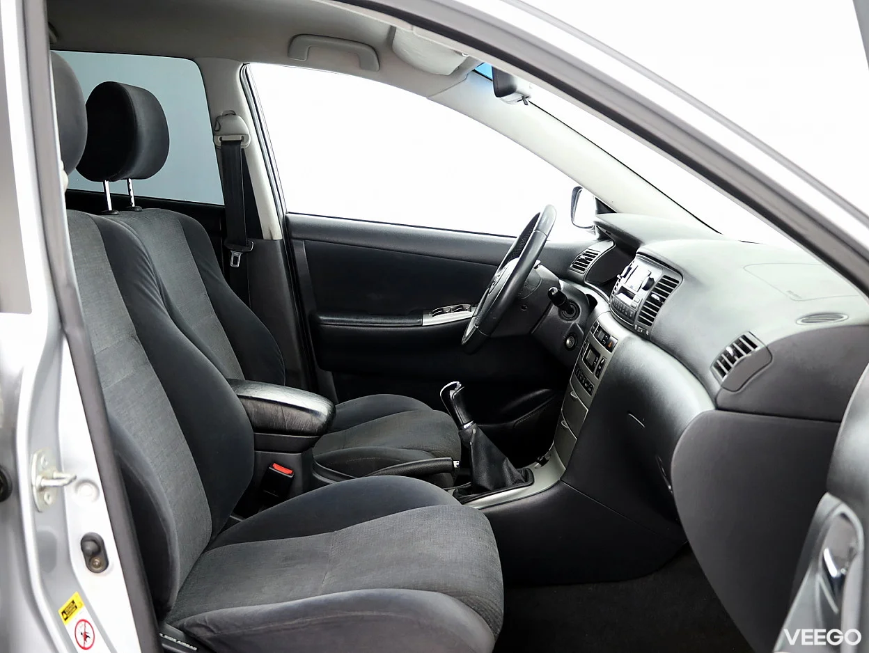 Toyota Corolla 1.6 81kW