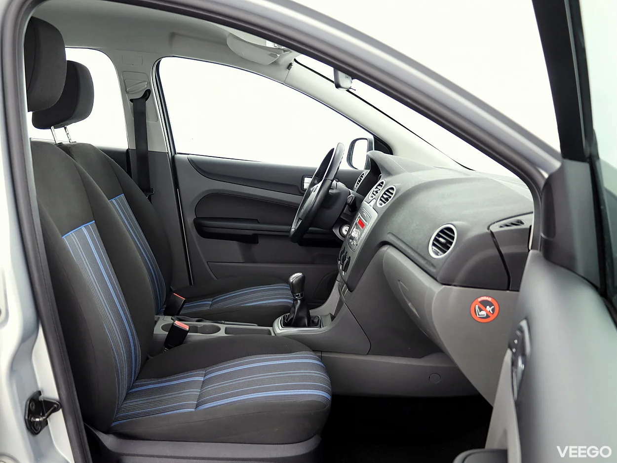 Ford Focus 1.6 74kW