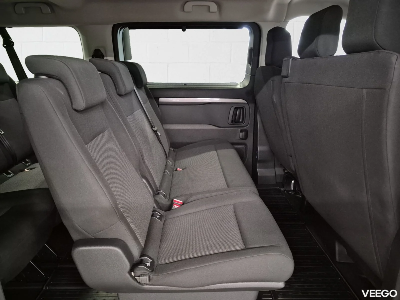 Toyota Proace Verso Long Double side door A/T Shuttle 130kW