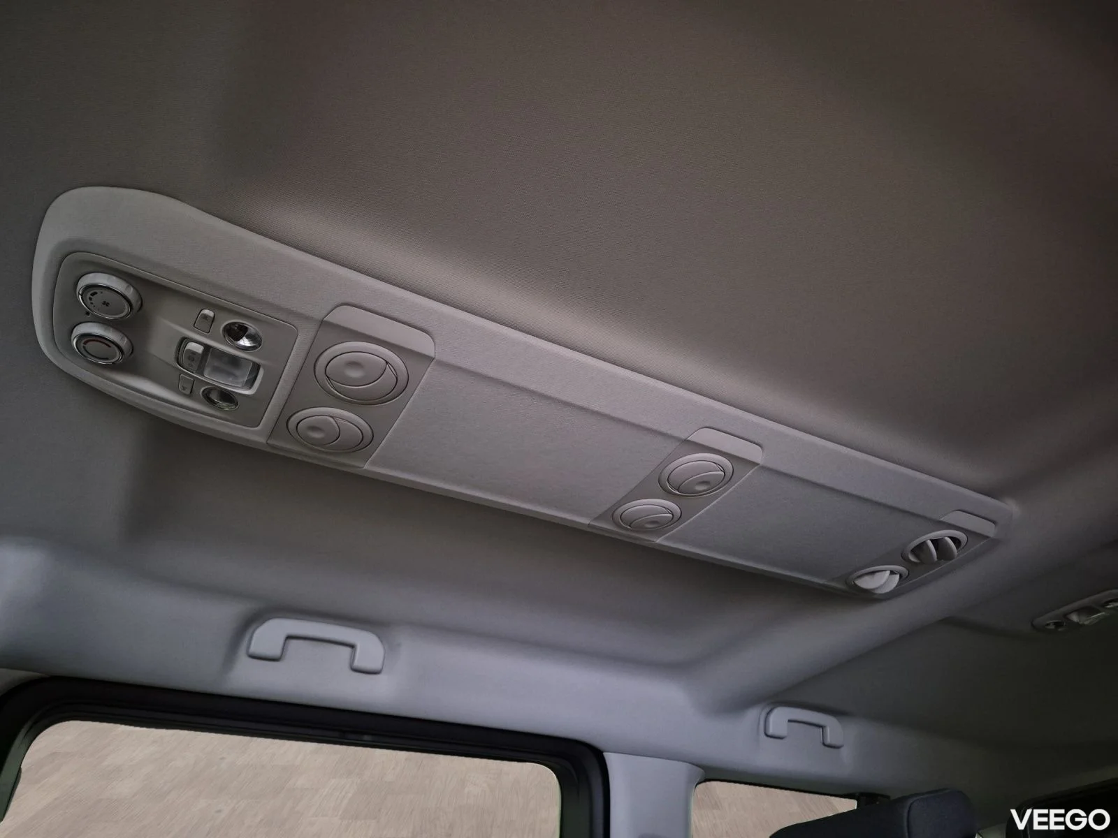 Toyota Proace Verso Long Double side door A/T Shuttle 130kW