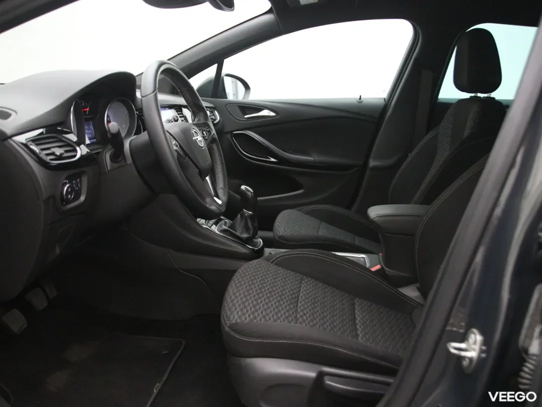 Opel Astra 1.6 81kW