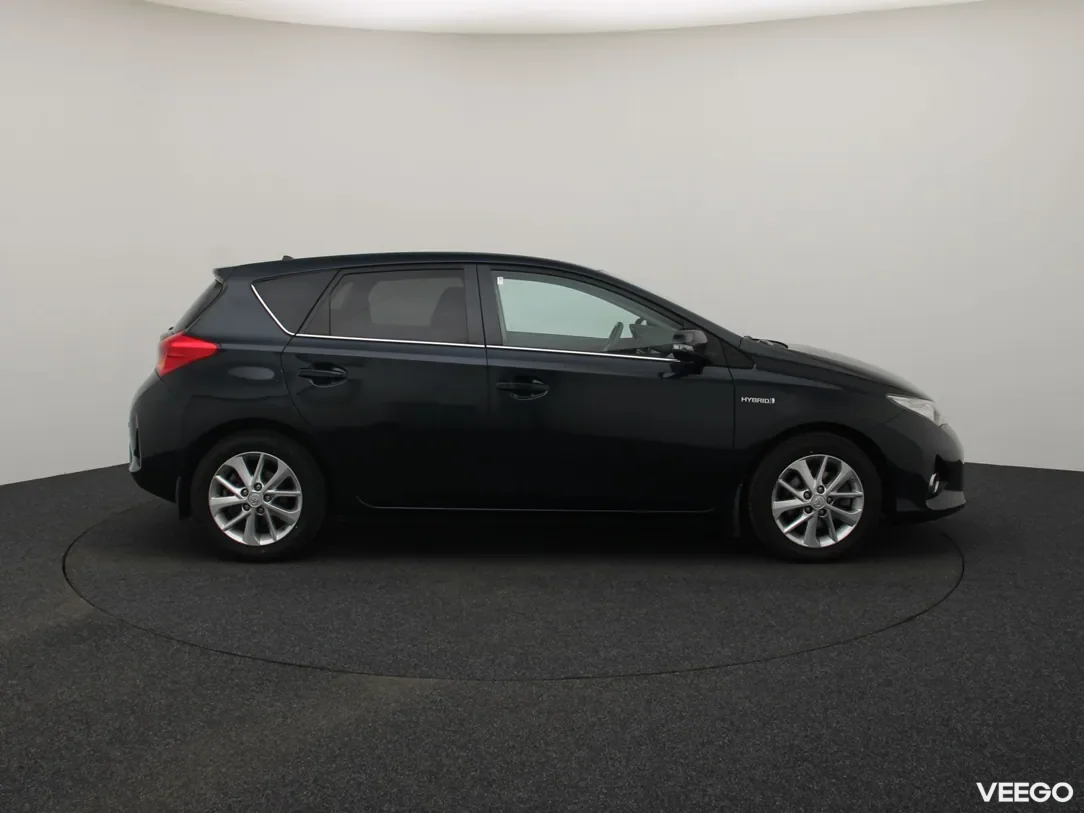 Toyota Auris 1.8 73kW