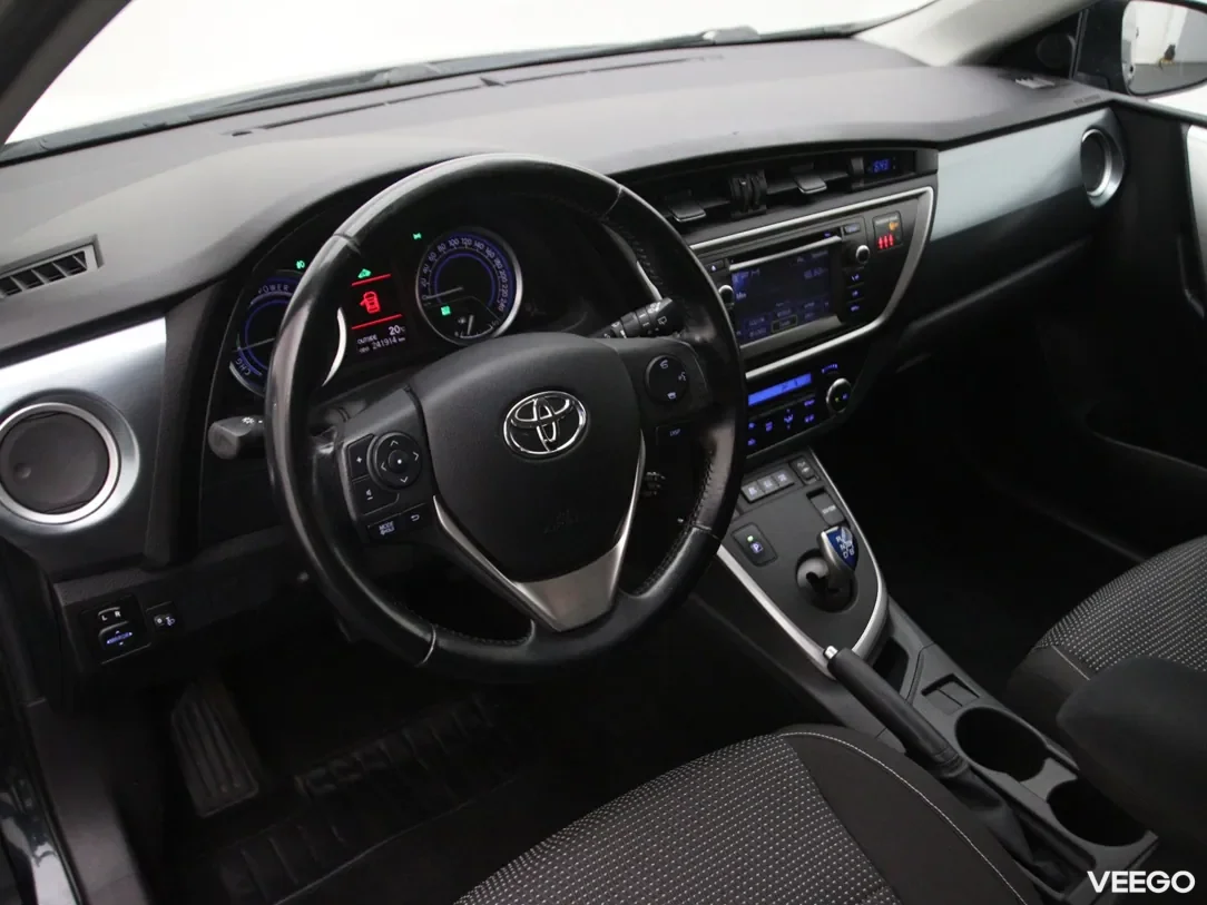 Toyota Auris 1.8 73kW