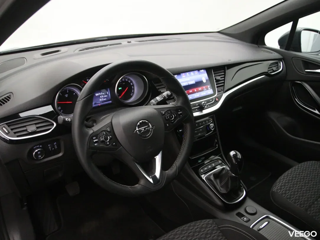 Opel Astra 1.6 81kW