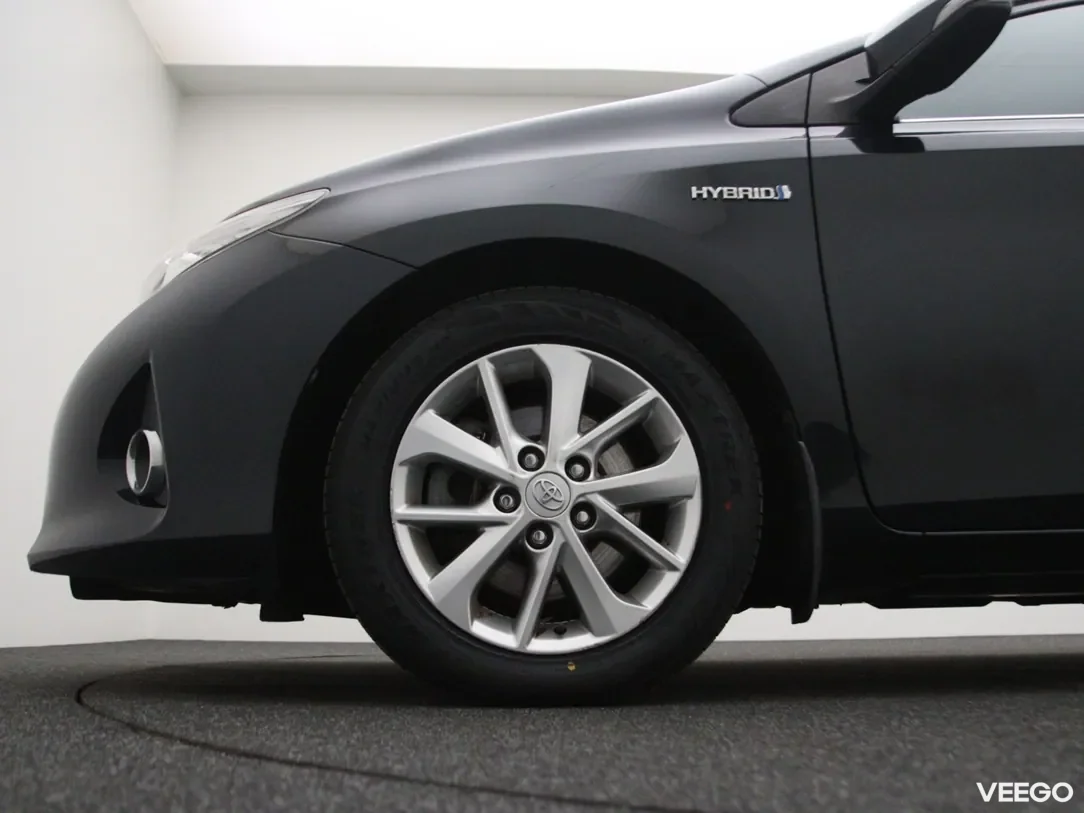 Toyota Auris 1.8 73kW