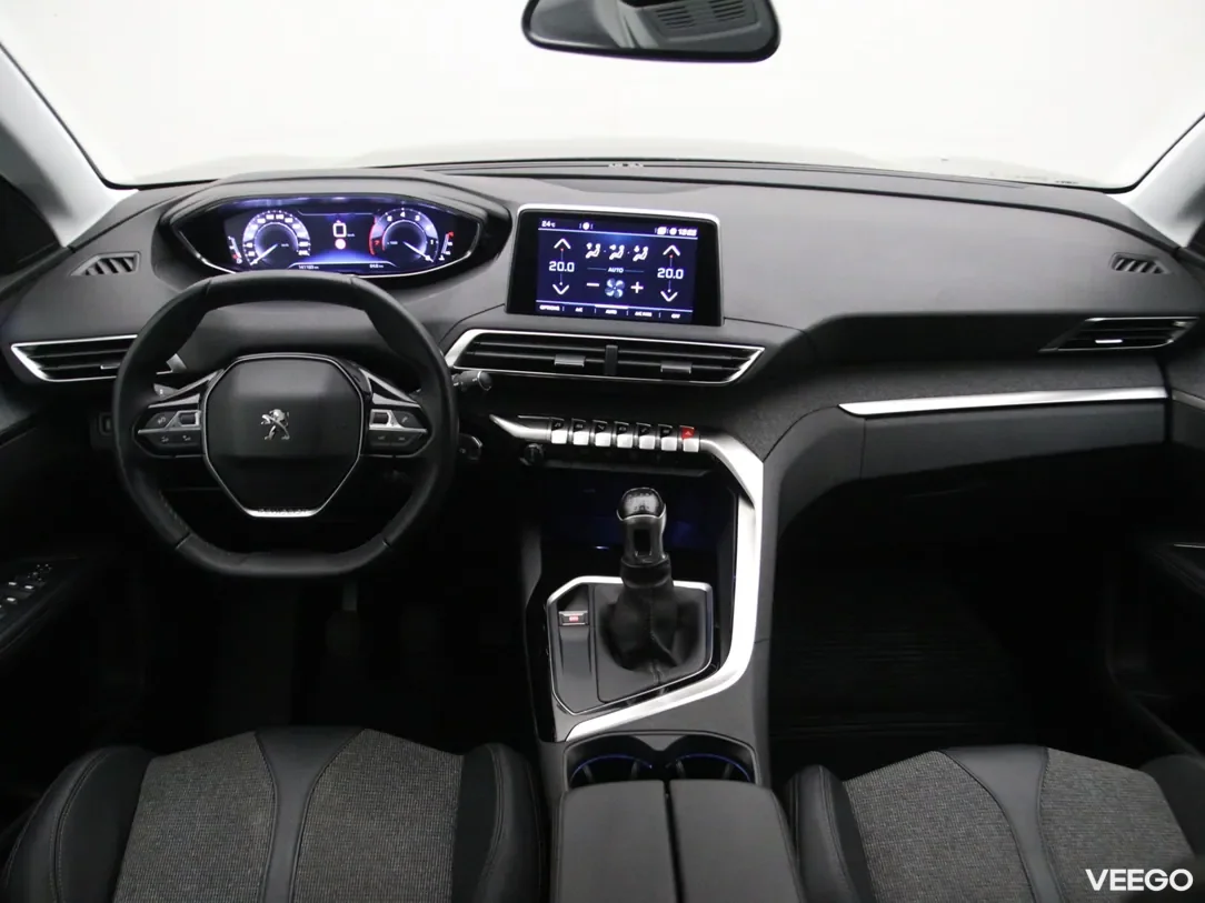 Peugeot 5008 1.2 96kW
