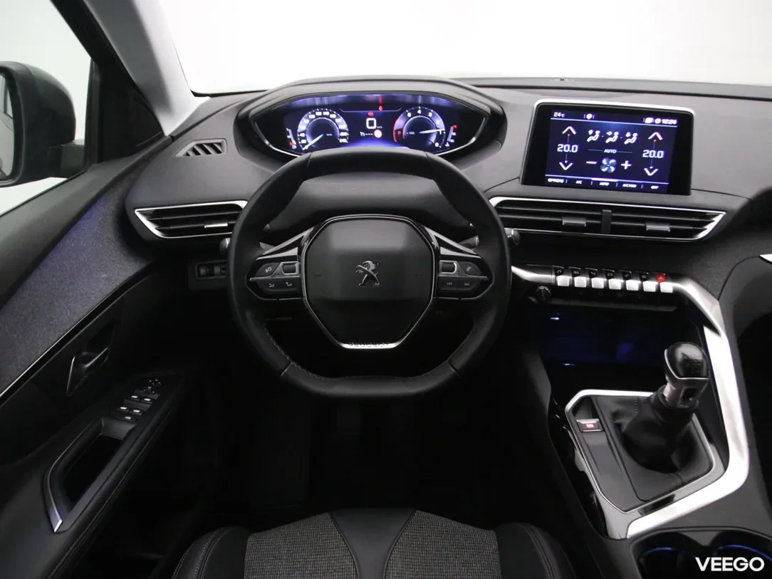 Peugeot 5008 1.2 96kW