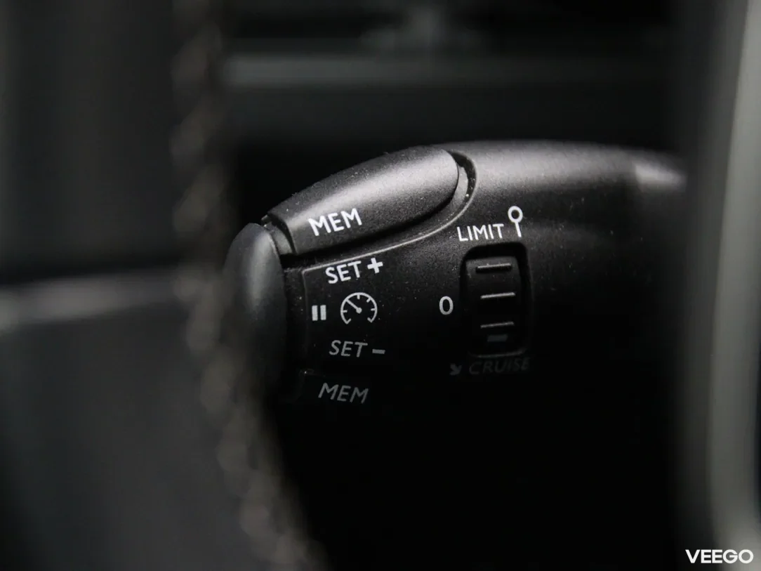 Peugeot 5008 1.2 96kW
