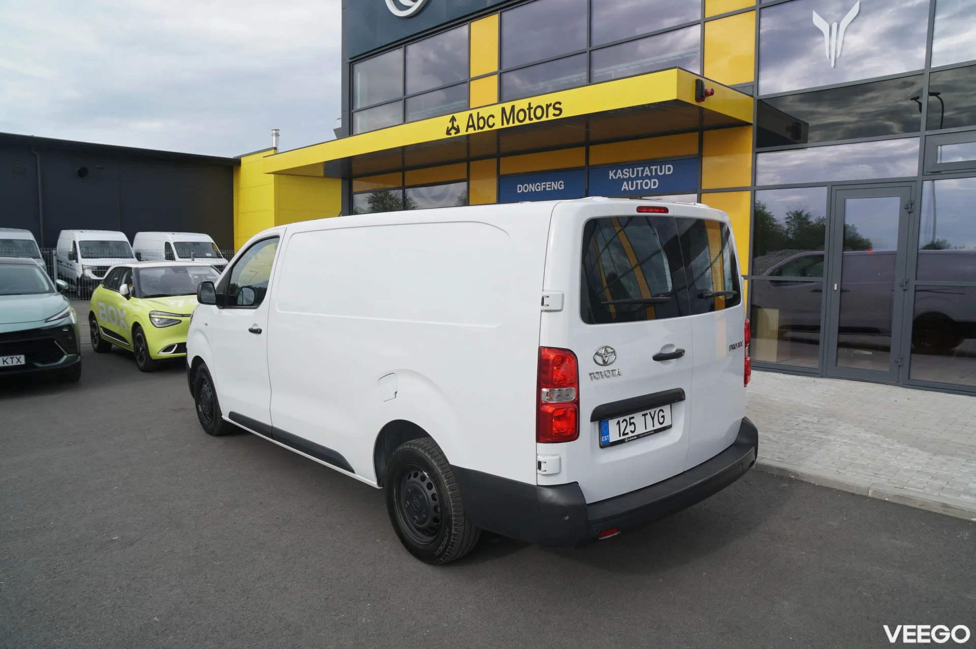 Toyota Proace Professional Plus L2 106kW