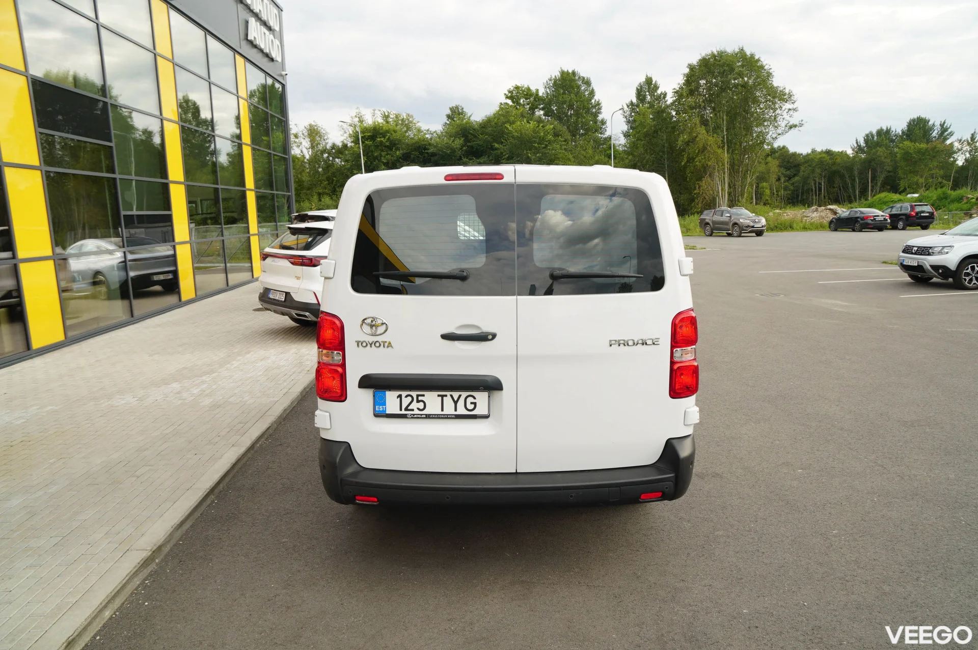 Toyota Proace Professional Plus L2 106kW