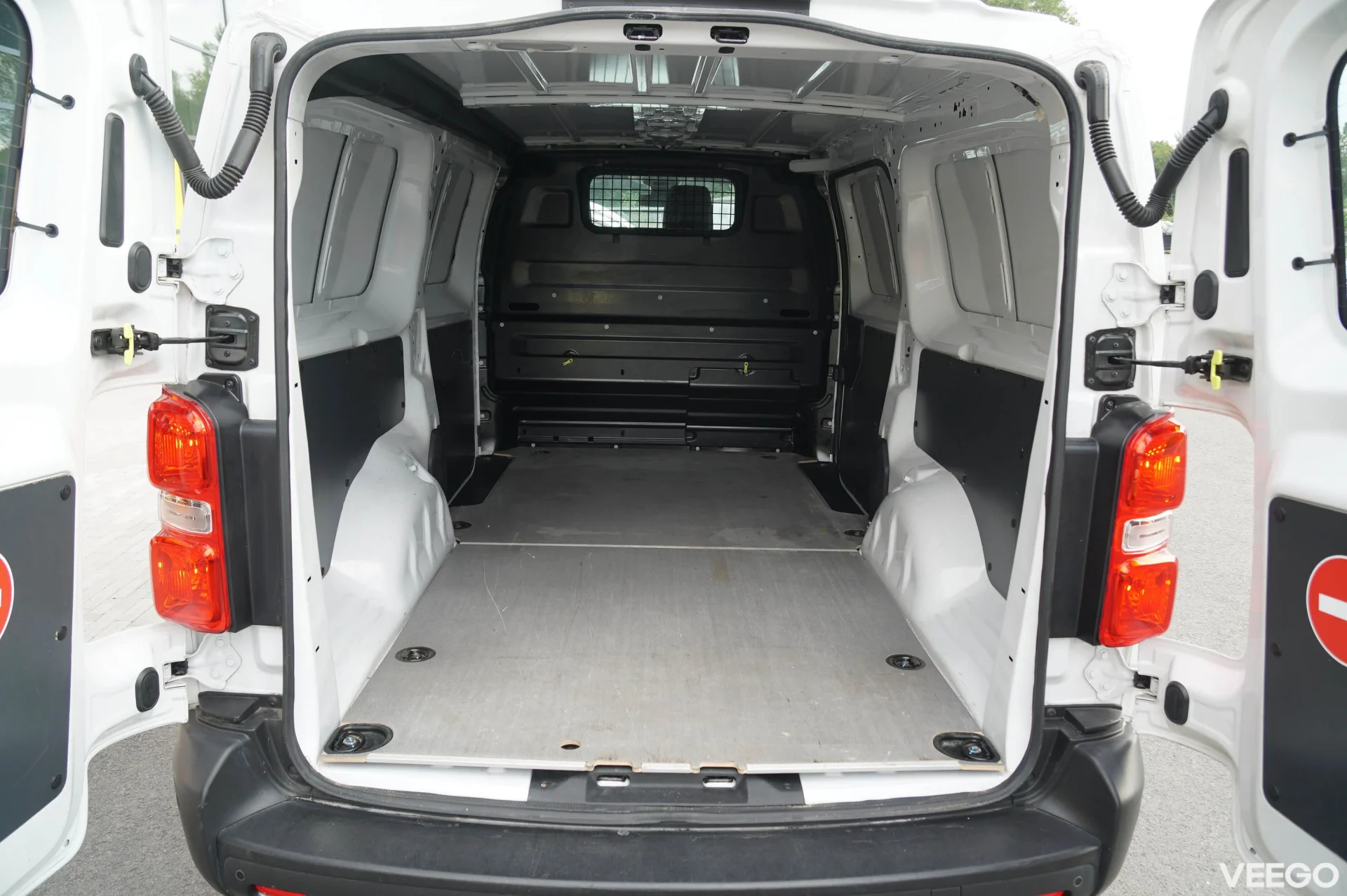 Toyota Proace Professional Plus L2 106kW