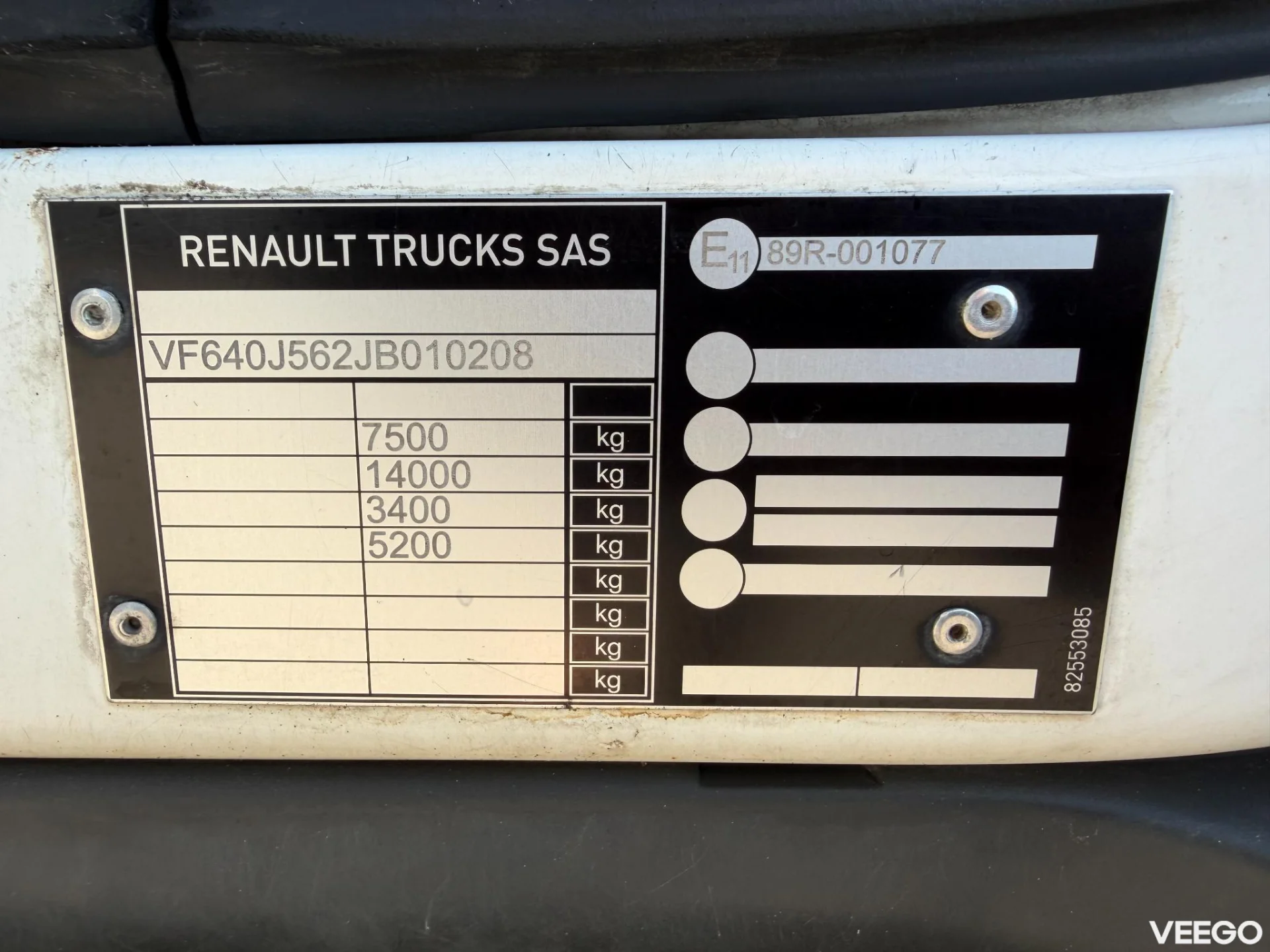 Renault D 4X2 EURO6 + THERMO KING 180kW