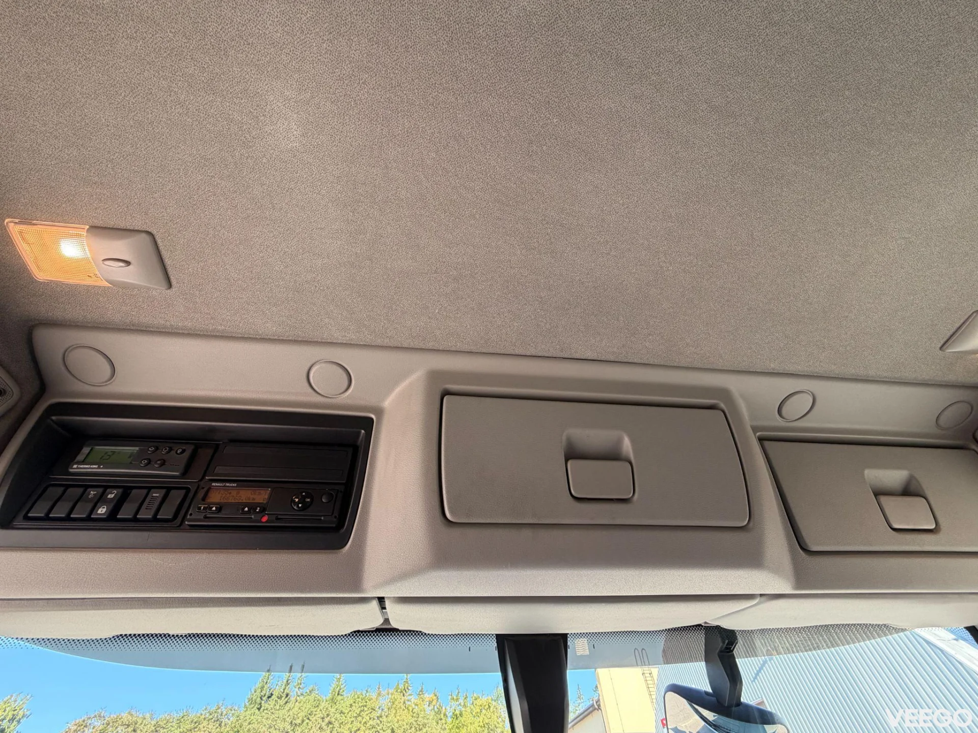 Renault D 4X2 EURO6 + THERMO KING 180kW