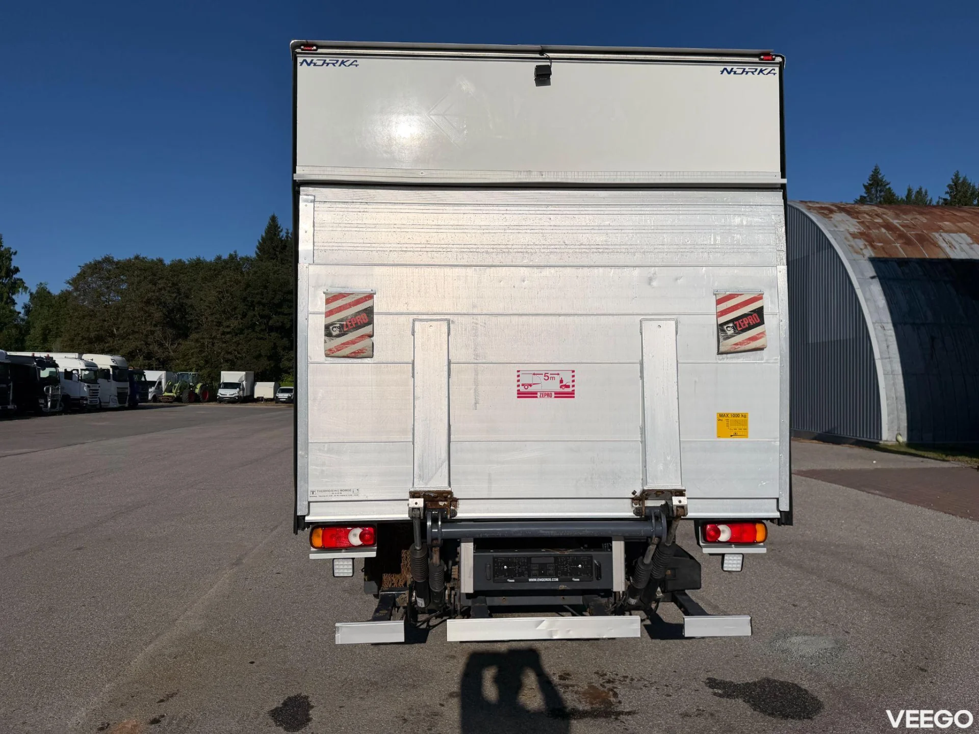 Renault D 4X2 EURO6 + THERMO KING 180kW