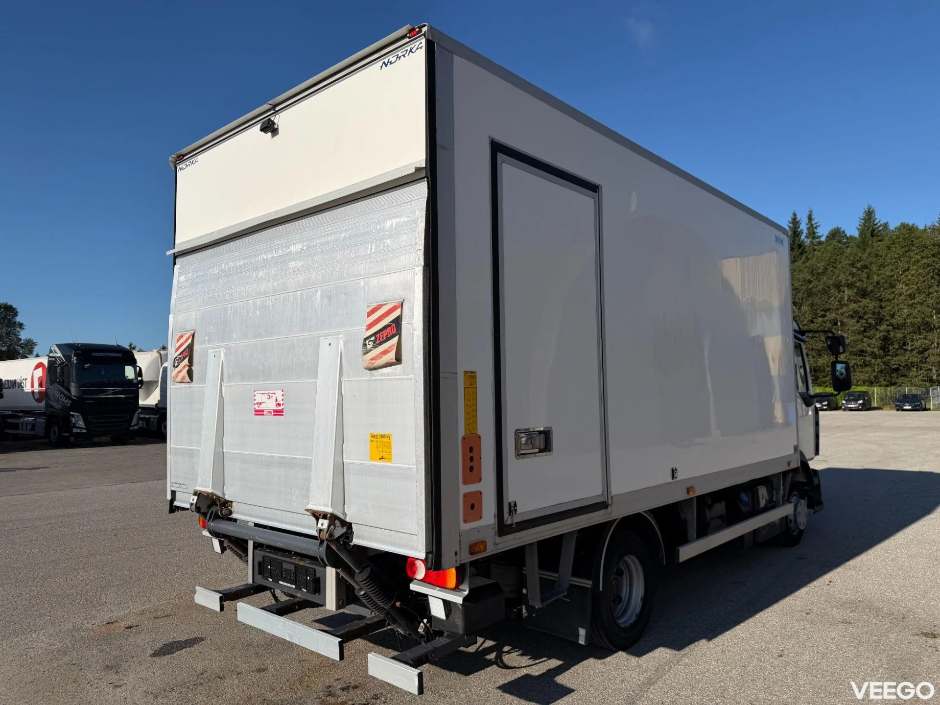 Renault D 4X2 EURO6 + THERMO KING 180kW