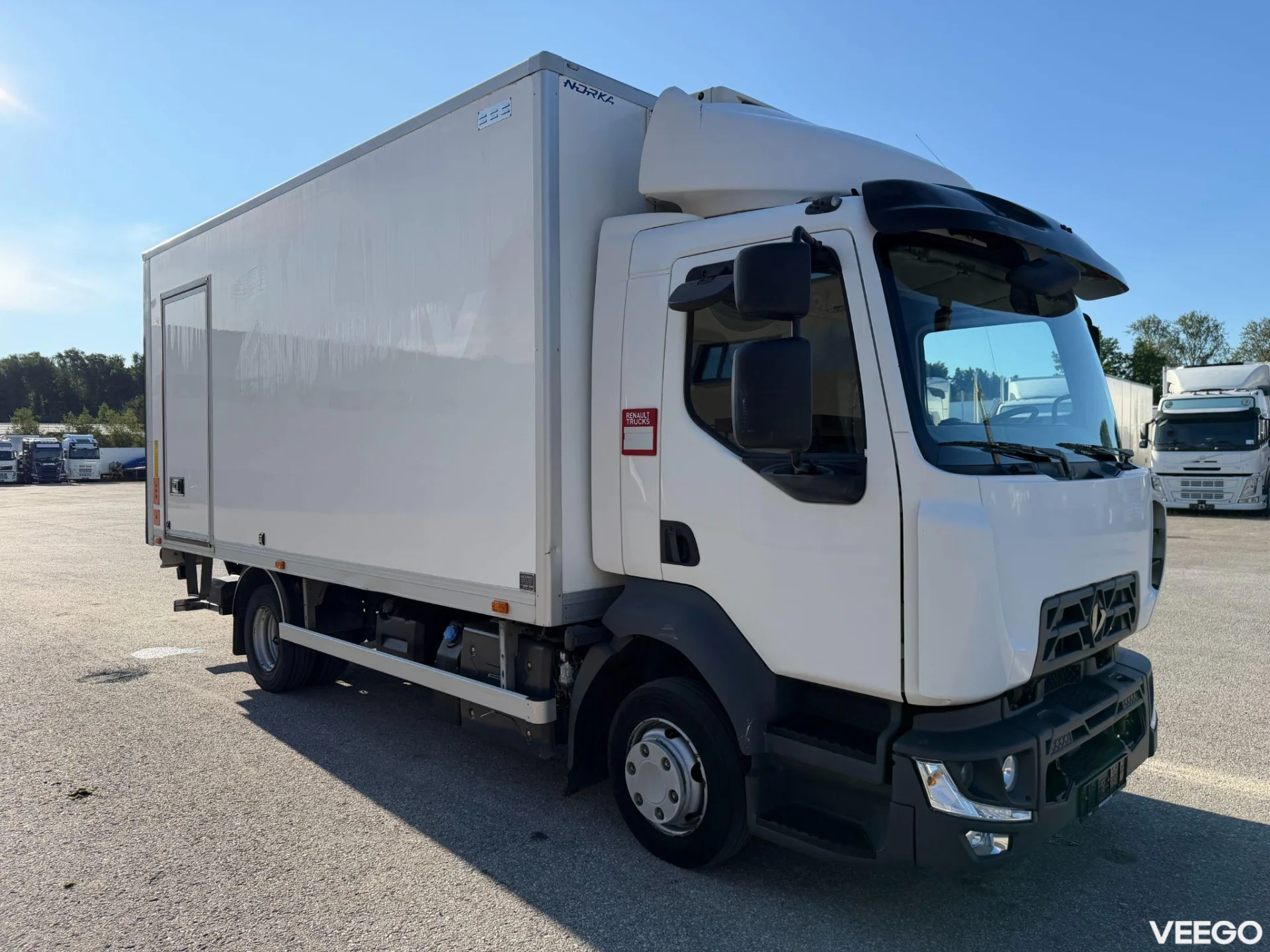 Renault D 4X2 EURO6 + THERMO KING 180kW