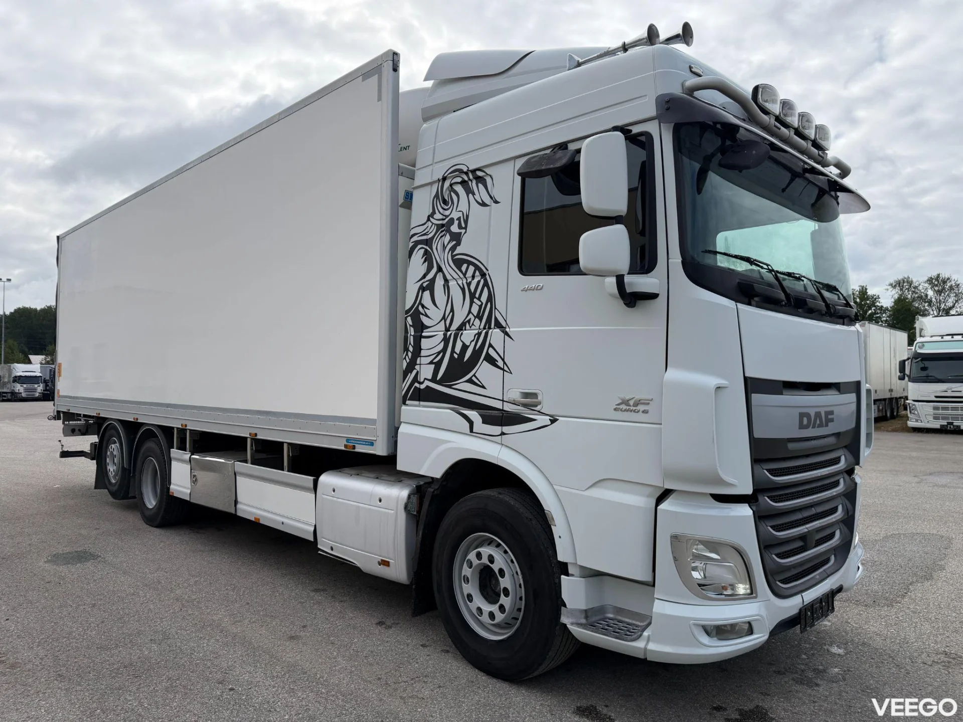 DAF XF 6X2*4 EURO6 + SIDE OPENING + CARRIER SUPRA 1150 320kW