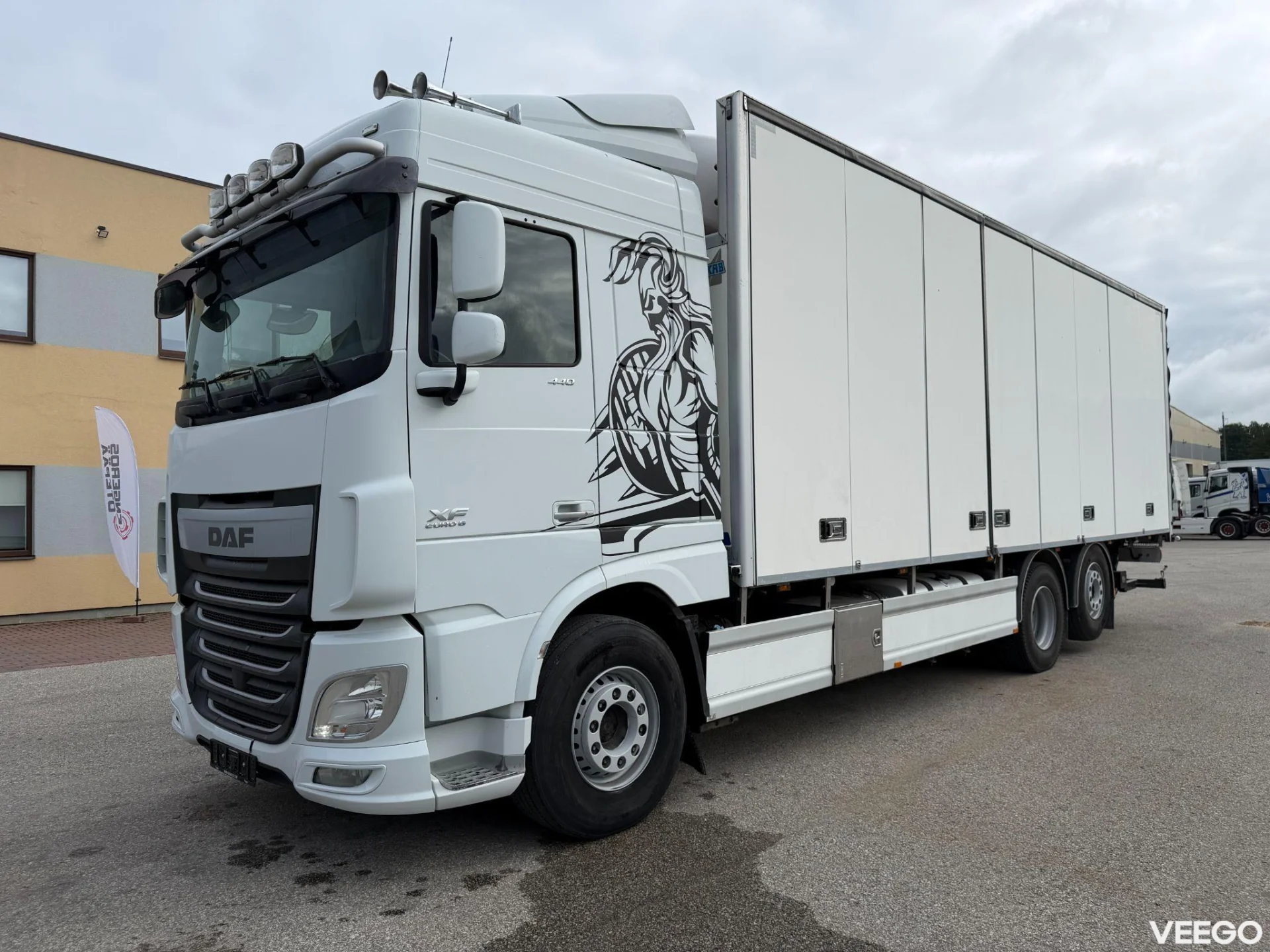 DAF XF 6X2*4 EURO6 + SIDE OPENING + CARRIER SUPRA 1150 320kW