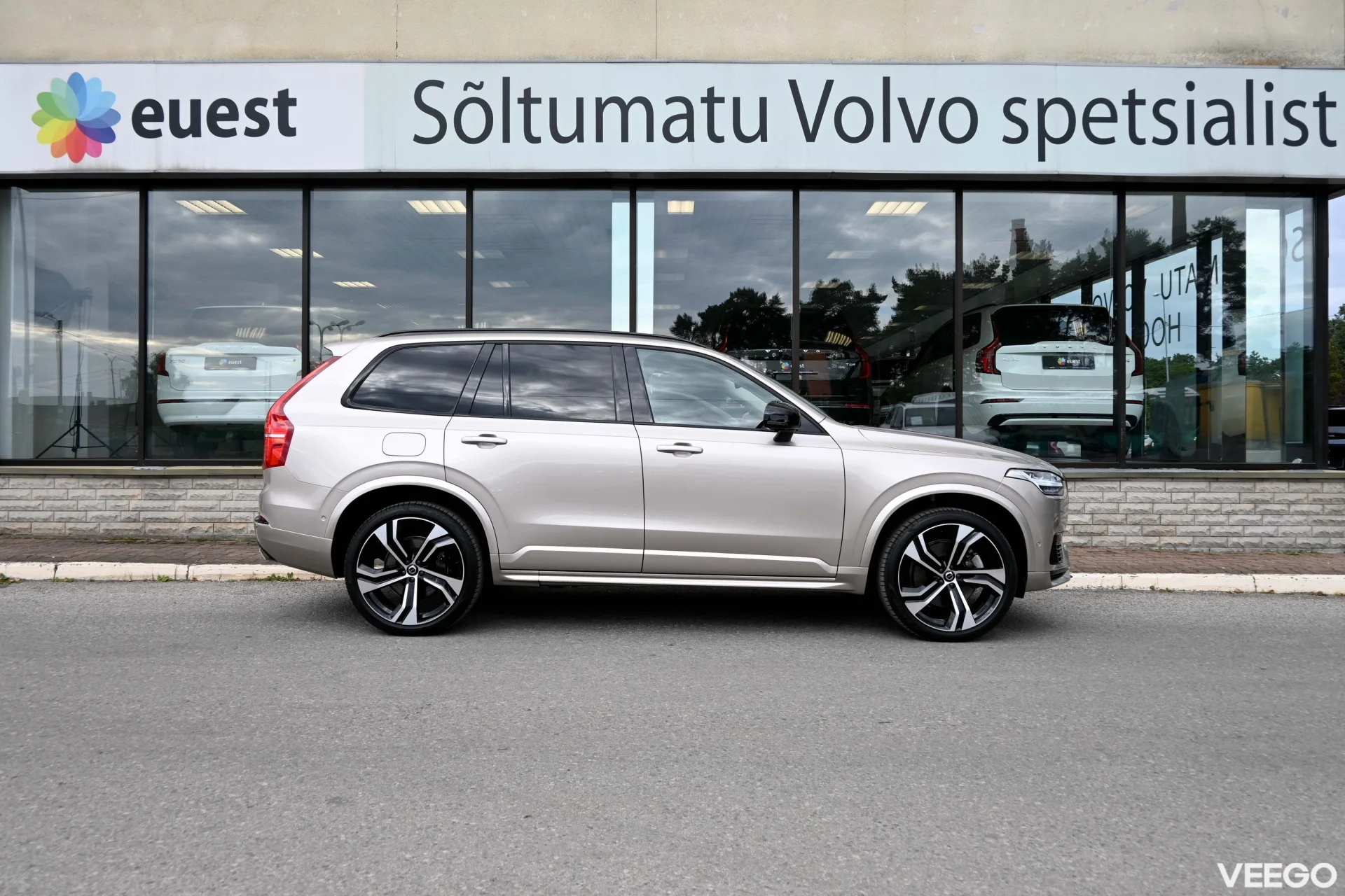 Volvo XC90 AWD B&W LUXURY+ ULTRA DARK XENIUM INTELLI PRO 2 335kW