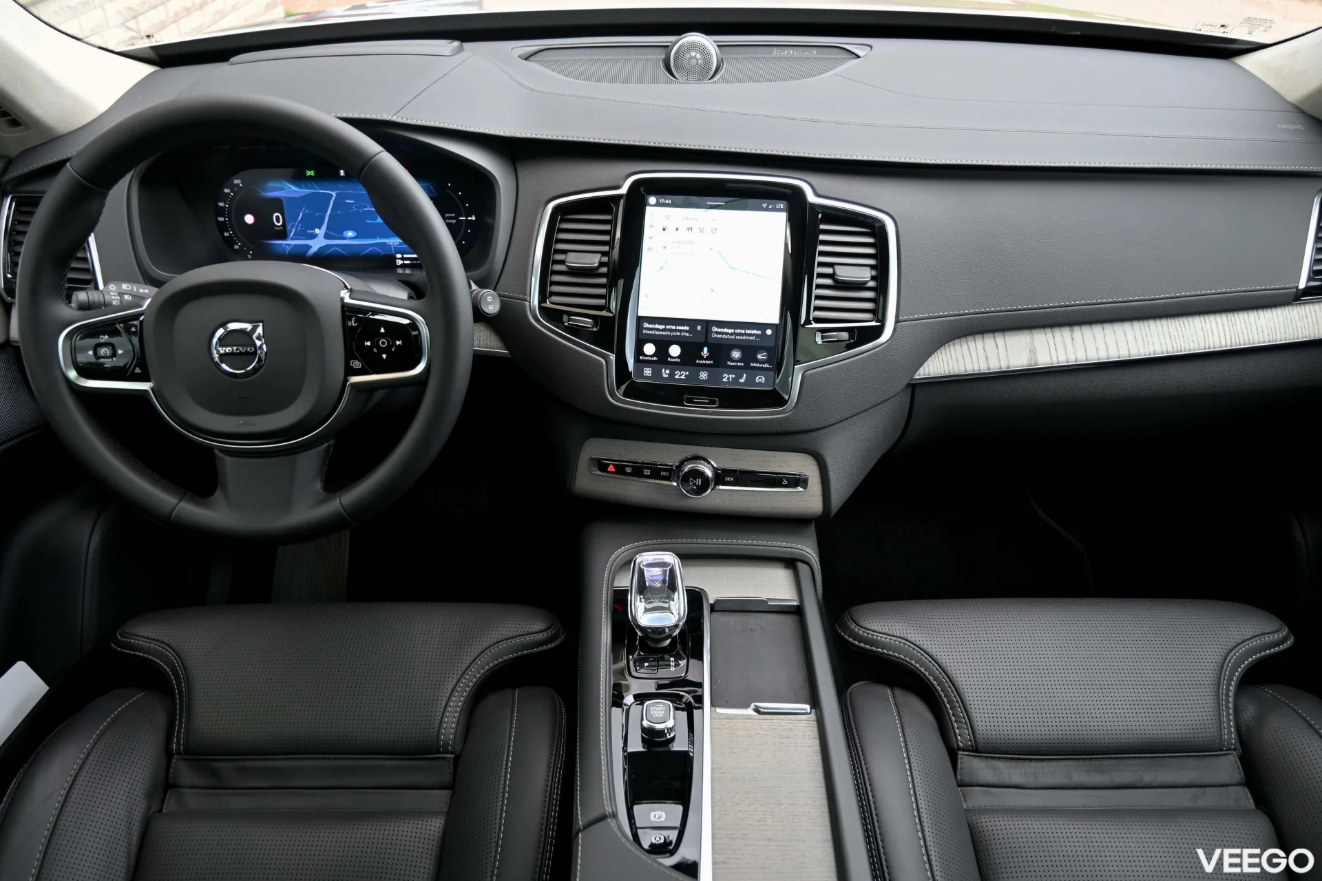 Volvo XC90 AWD B&W LUXURY+ ULTRA DARK XENIUM INTELLI PRO 2 335kW