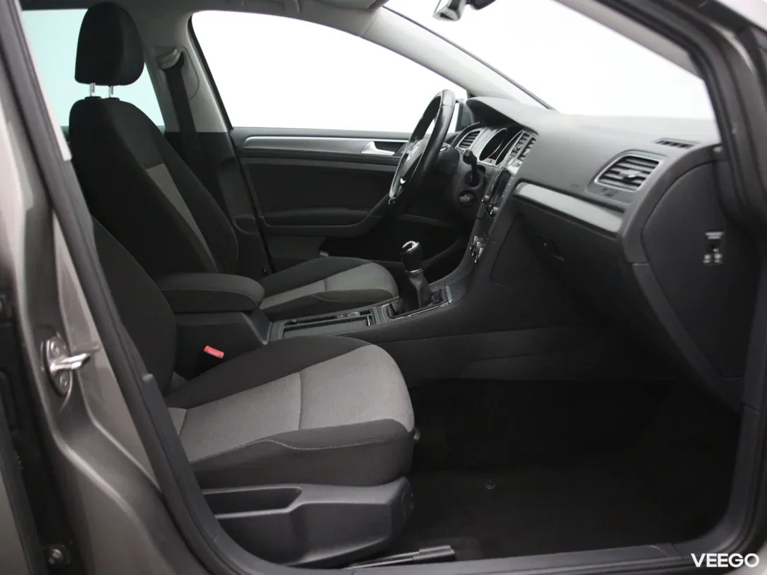 Volkswagen Golf 1.2 63kW
