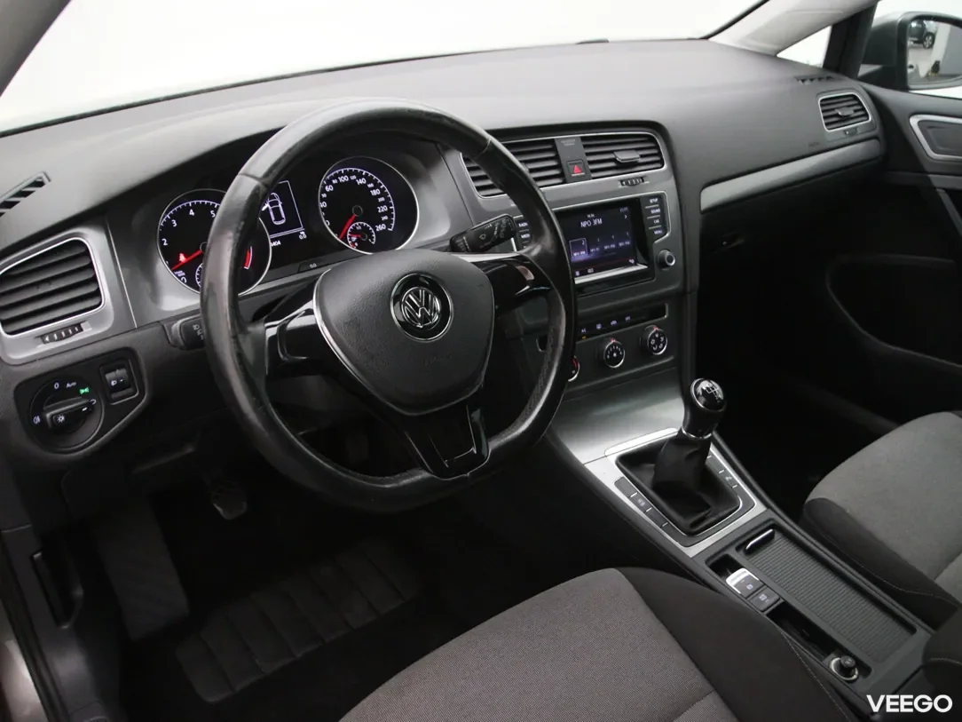 Volkswagen Golf 1.2 63kW