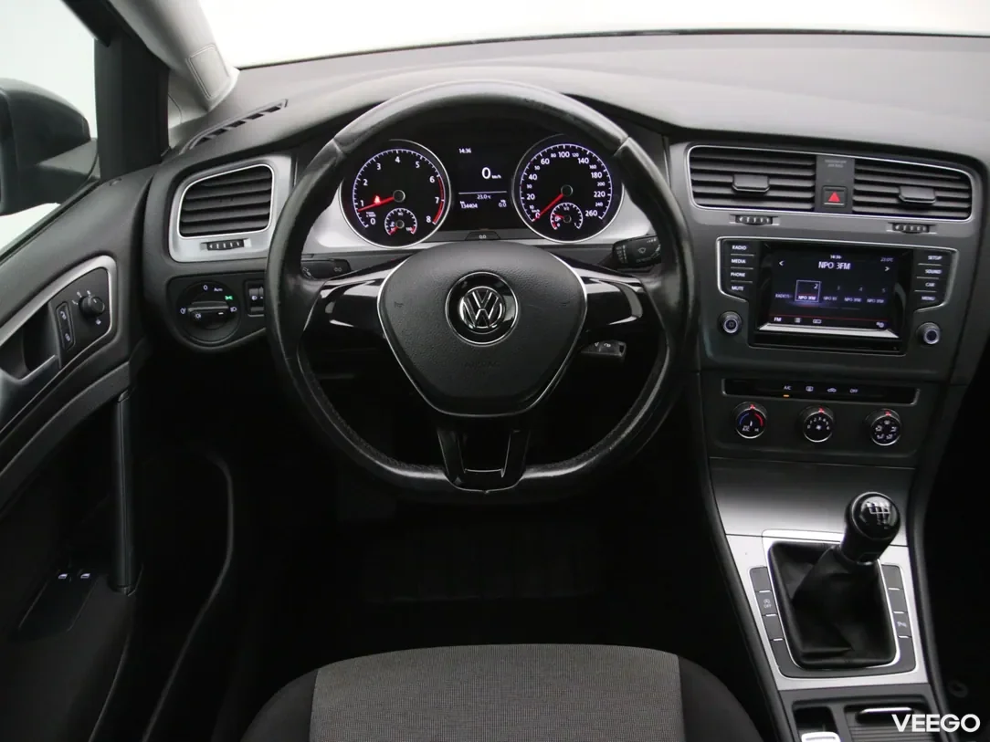 Volkswagen Golf 1.2 63kW