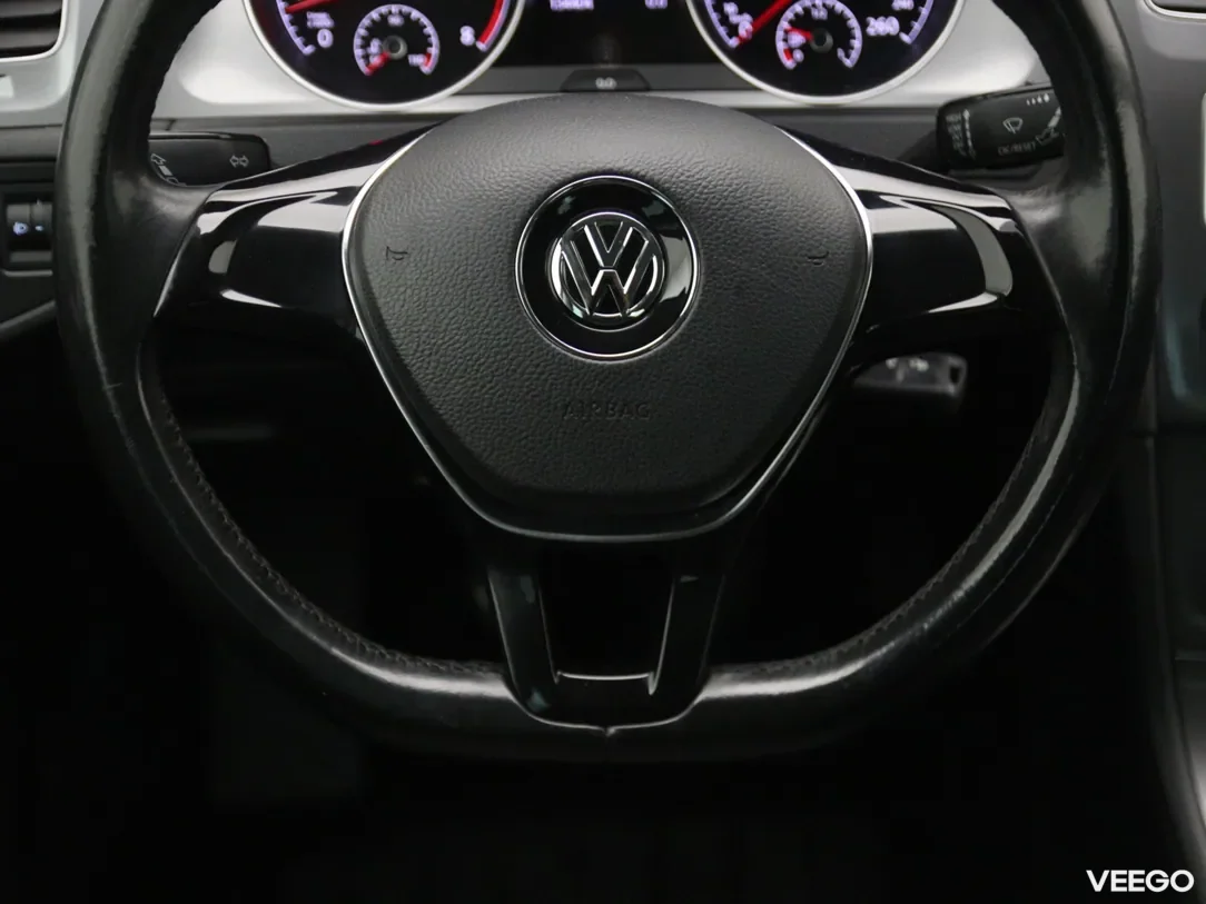 Volkswagen Golf 1.2 63kW
