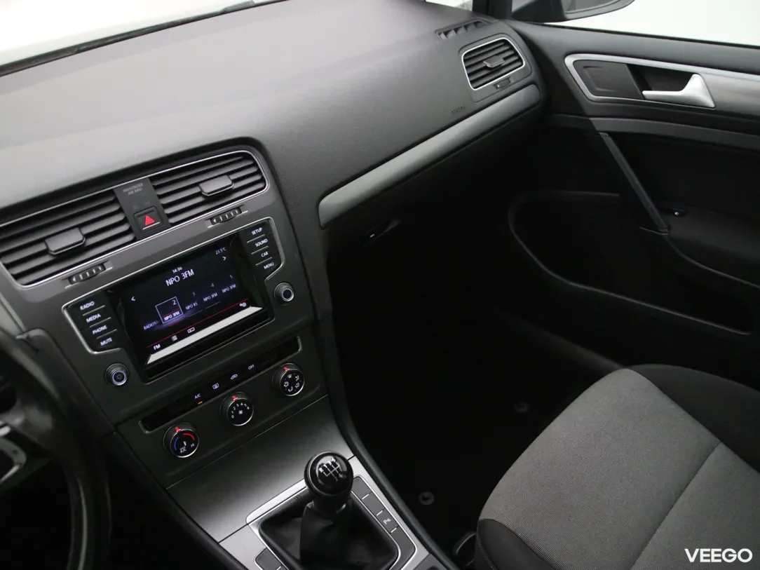 Volkswagen Golf 1.2 63kW