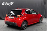 Toyota Yaris Hybrid CVT 116HK Active Plus /B-Kamera /Moms 85kW thumbnail
