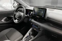 Toyota Yaris Hybrid CVT 116HK Active Plus /B-Kamera /Moms 85kW thumbnail